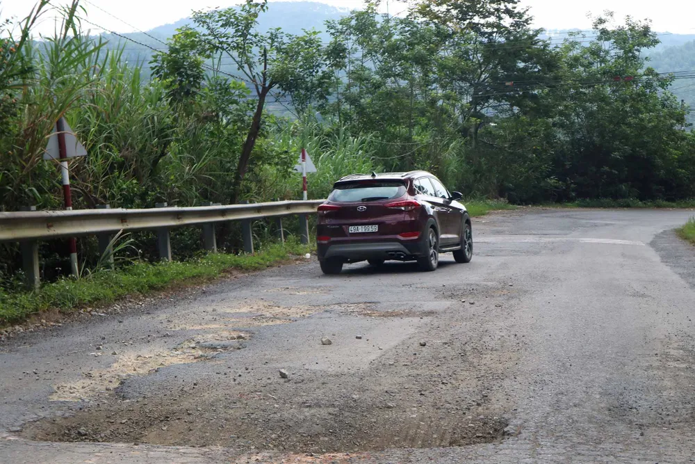 Đèo Mimosa - Đà Lạt xuống cấp nặng ảnh 8