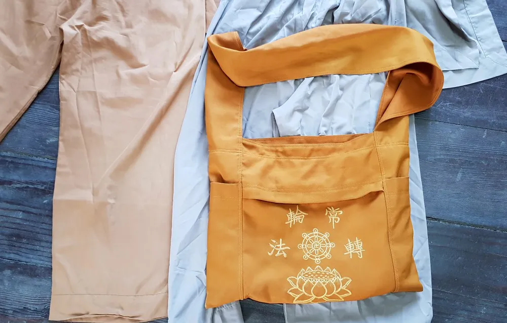 Khởi tố 2 đối tượng giả thầy tu “gửi vong” về chùa lừa hàng trăm triệu ảnh 2