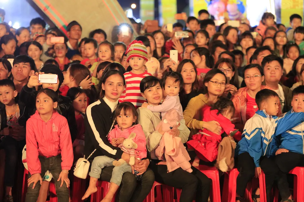 Tôn vinh thổ cẩm trong đêm khai mạc Lễ hội Văn hoá thổ cẩm Việt Nam lần thứ I ảnh 13