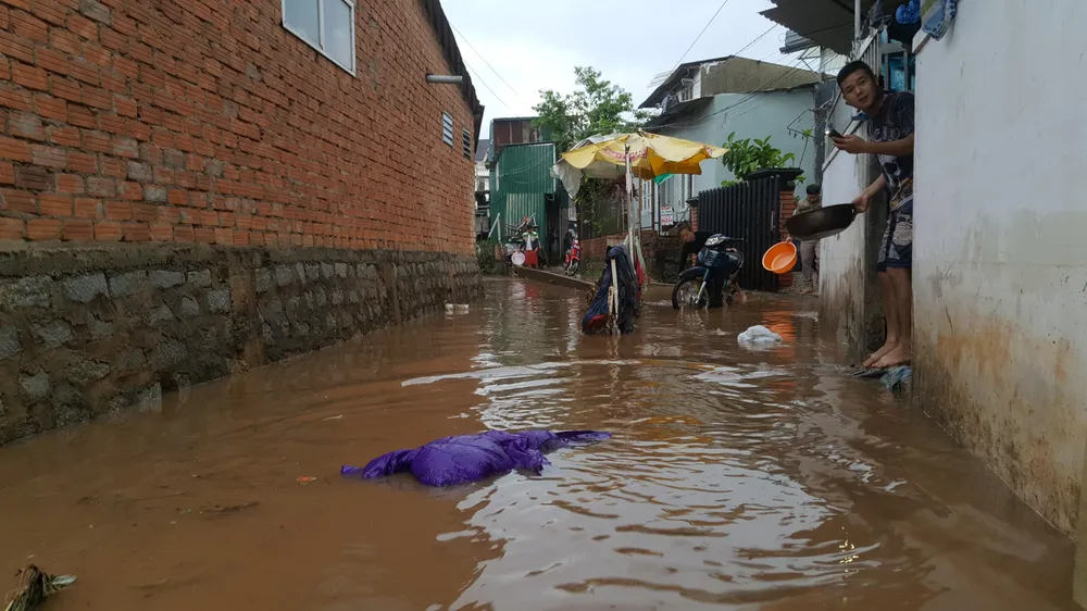 Đà Lạt mưa dữ dội kèm mưa đá, nhiều nơi ngập nặng ảnh 11
