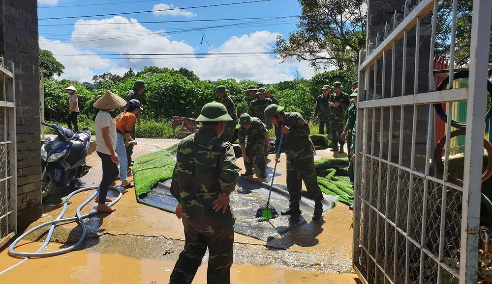 Nước lũ gây ngập nặng ở TP Bảo Lộc ảnh 5