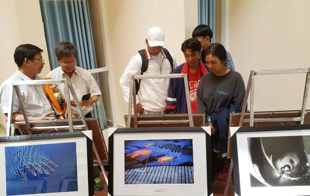 Triển lãm ảnh nghệ thuật miền Đông Nam bộ ảnh 1