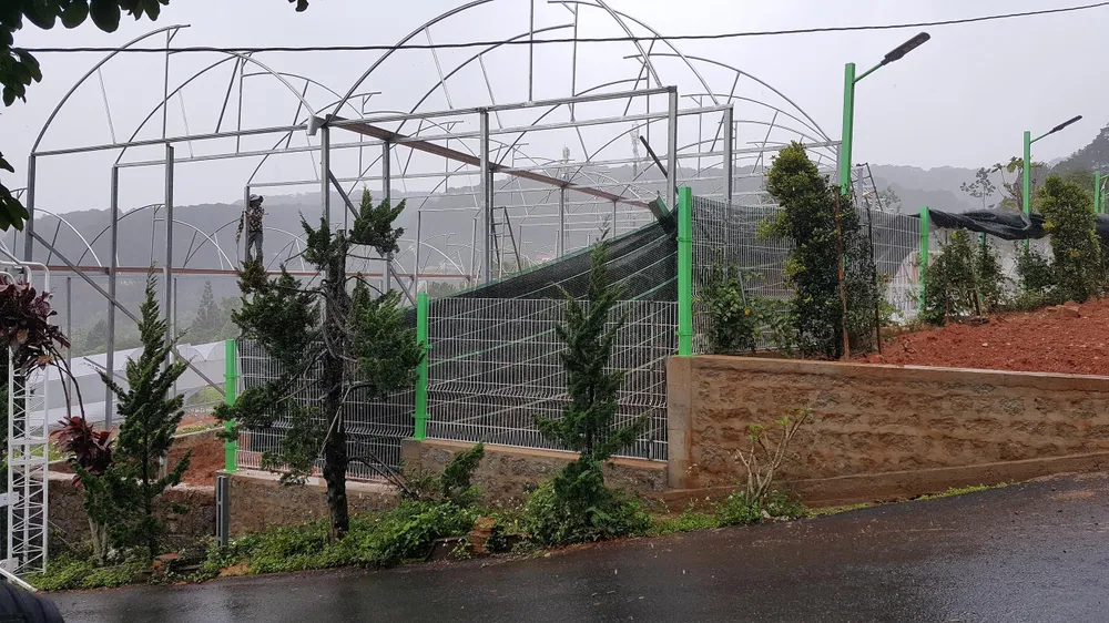 Bị xử phạt, điểm tham quan du lịch trên đèo Mimosa ( Đà Lạt) vẫn thi công ảnh 2