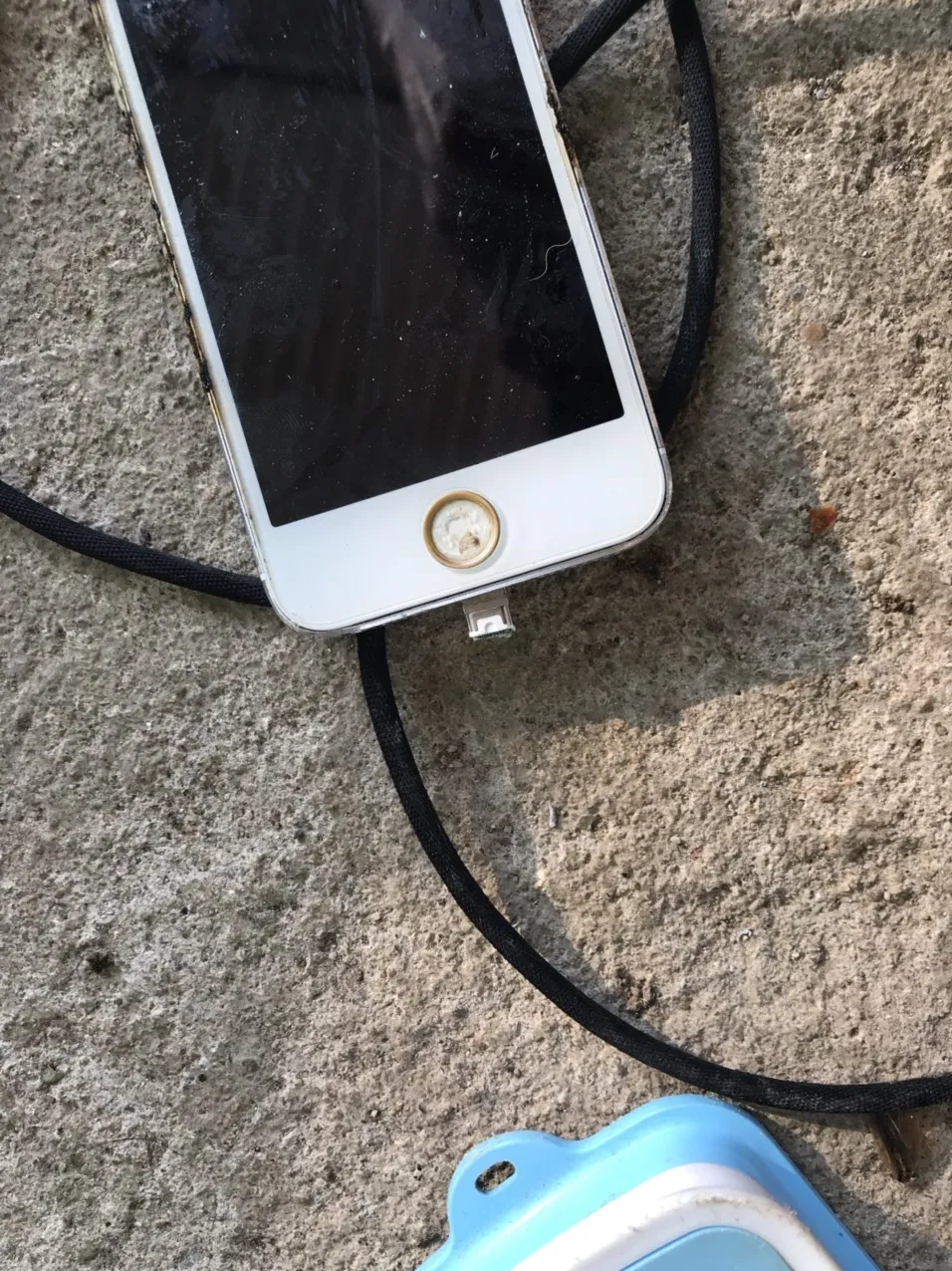 Điện thoại phát nổ khi đang sạc, nam thanh niên tử vong ảnh 2