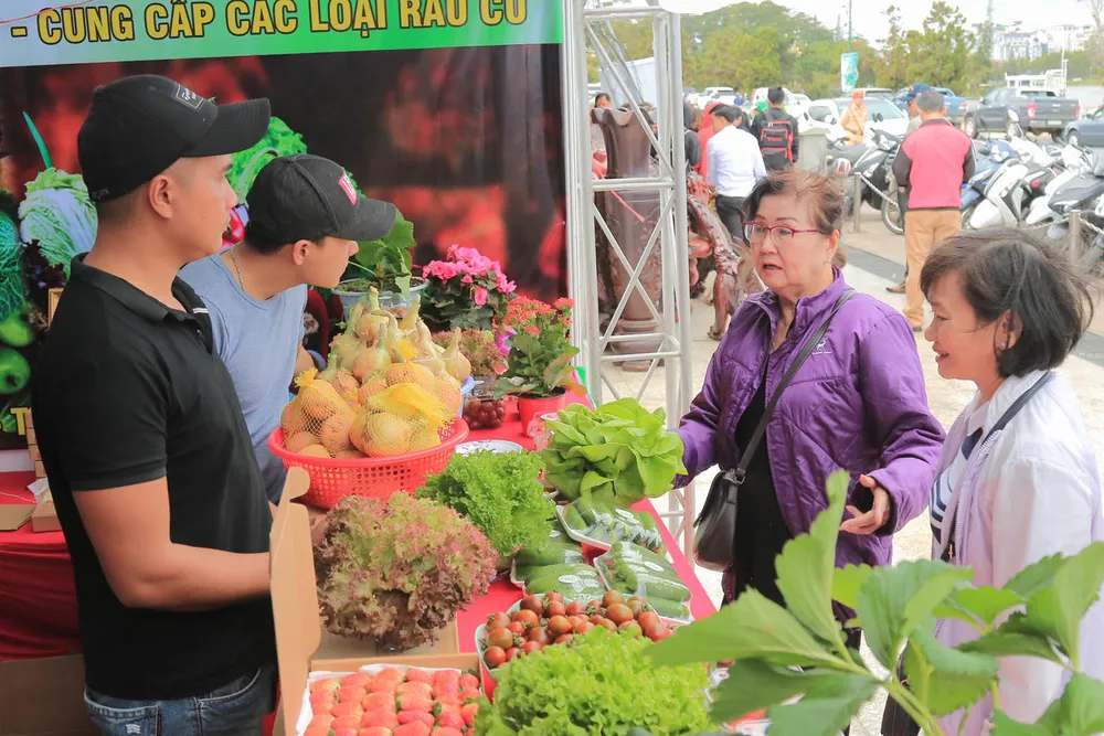 Khai mạc chương trình gặp gỡ nông dân Việt Nam – Lào – Campuchia ảnh 4