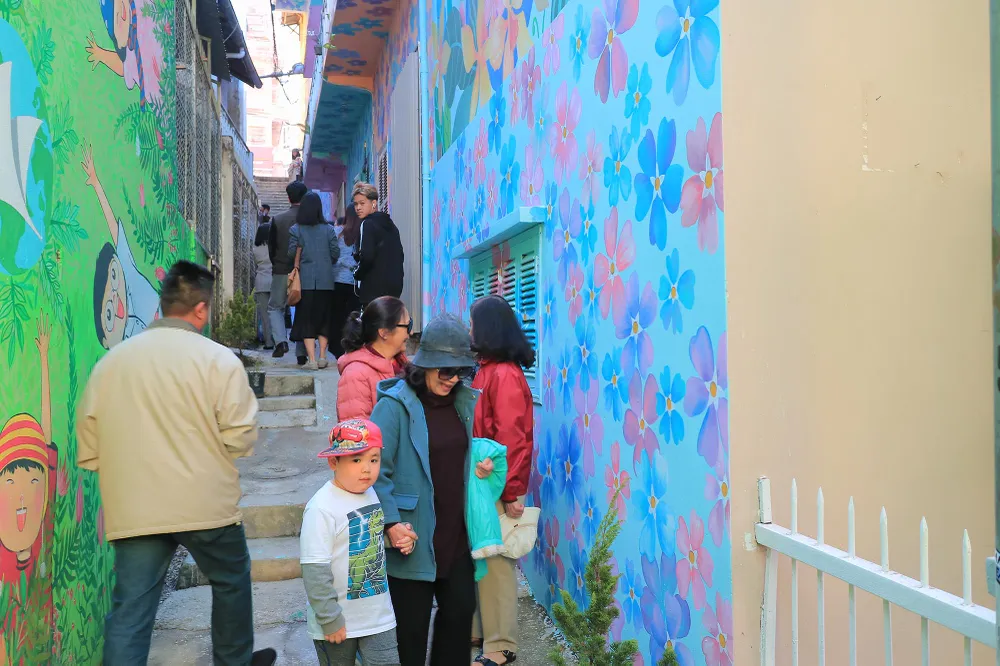 Phố nghệ thuật dốc nhà Làng – Đà Lạt thu hút du khách ảnh 10