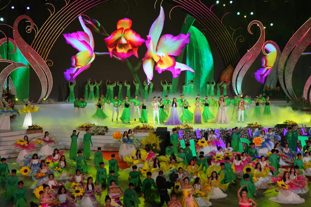 Rực rỡ đêm hội khai mạc Festival hoa Đà Lạt 2019 ảnh 11