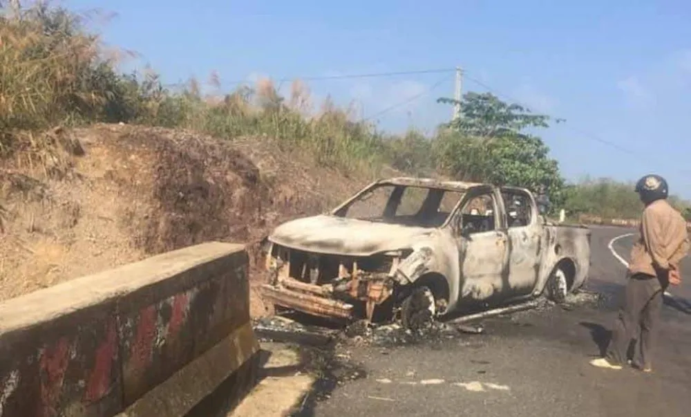 Vụ xe bán tải bốc cháy với thi thể bên trong: Bắt bí thư đảng ủy xã để điều tra ảnh 2