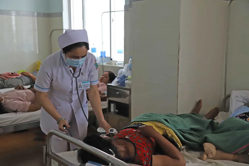 Hàng chục người dự 2 đám tiệc phải nhập viện nghi ngộ độc thực phẩm ảnh 2