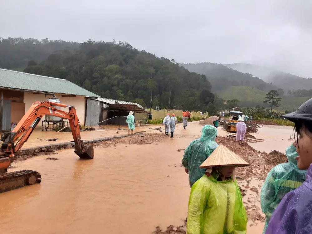 Hai du khách bị lũ cuốn mất tích khi khám phá Vườn quốc gia Bidoup - Núi Bà ảnh 3