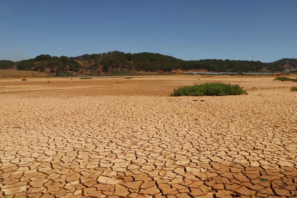 Xe máy thoải mái đi giữa lòng hồ Đan Kia – Suối Vàng  ảnh 2