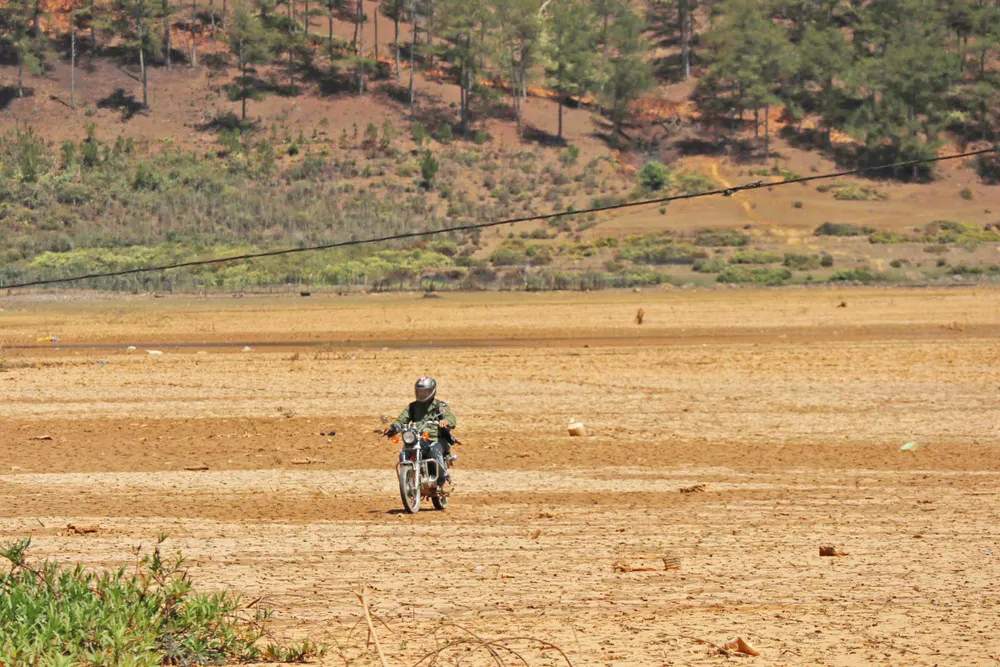 Xe máy thoải mái đi giữa lòng hồ Đan Kia – Suối Vàng  ảnh 9