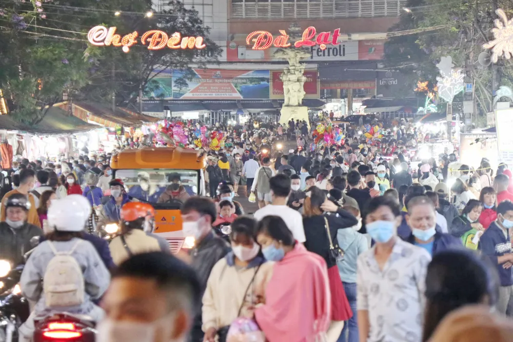 Đà Lạt không tổ chức chợ đêm, phố đi bộ, karaoke ảnh 1