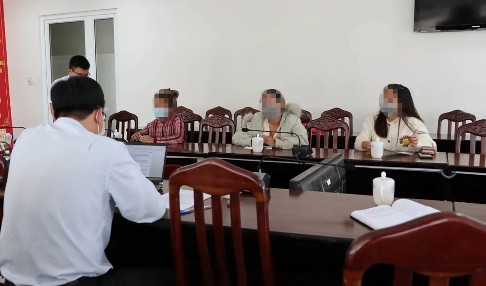 Xử phạt 3 trường hợp đăng thông tin những người cách ly lên facebook  ảnh 1