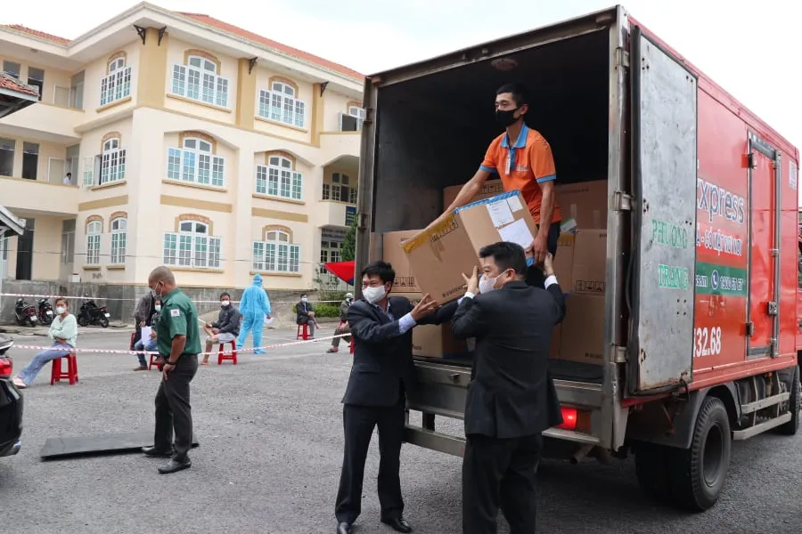 Trao tặng hơn 50.000 bộ xét nghiệm Covid-19 cho tỉnh Lâm Đồng ảnh 2
