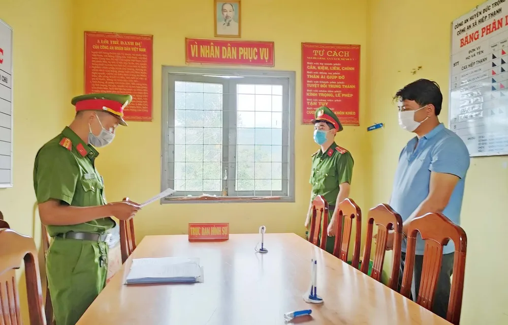 Bắt tạm giam đối tượng tấn công thành viên đoàn kiểm tra liên ngành phòng chống dịch Covid-19 ảnh 1