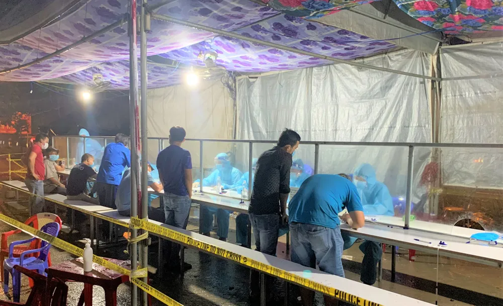 Lâm Đồng mở các khu lưu trú tập trung, ưu tiên tiêm vaccine cho tài xế, phụ xe ảnh 1