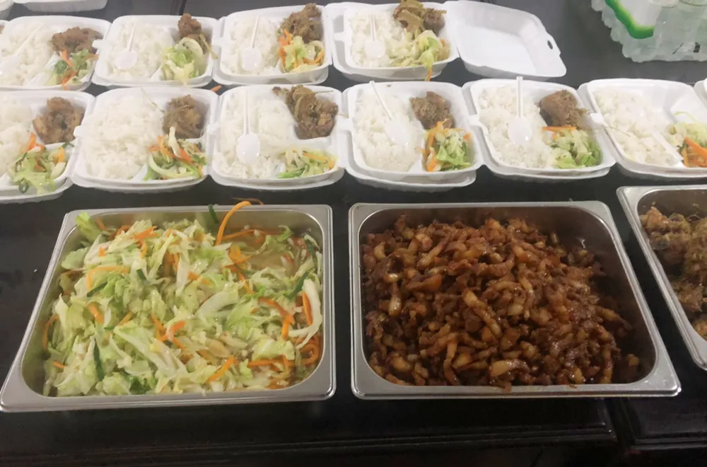 Quán cơm “0” đồng tiếp sức lái xe đường dài giữa mùa dịch ảnh 1