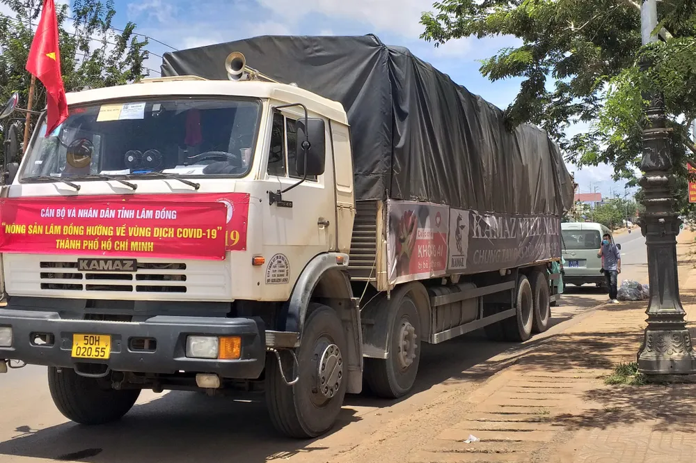 Nhiều địa phương hỗ trợ hàng hóa cho TPHCM ảnh 10