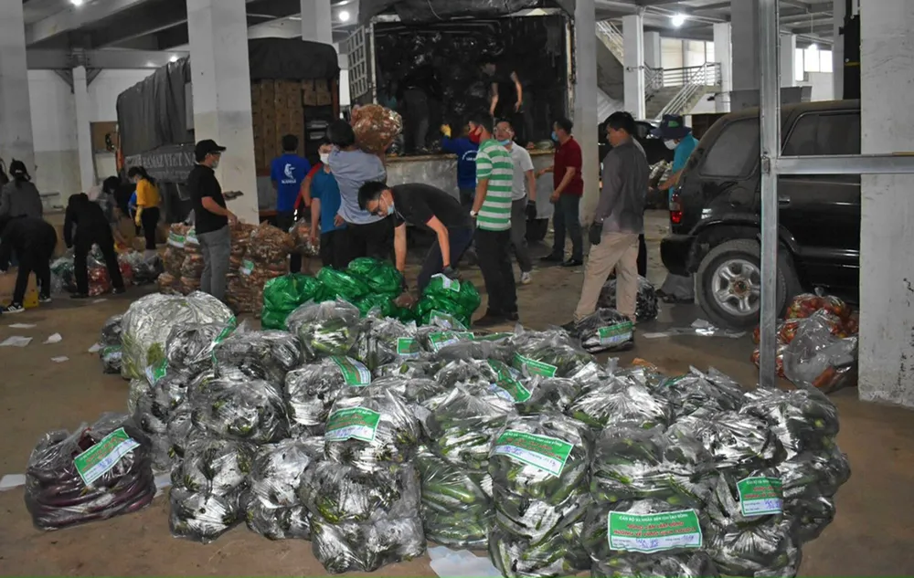 Nhiều địa phương hỗ trợ hàng hóa cho TPHCM ảnh 3