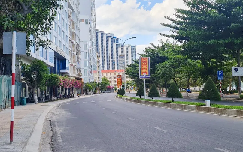 Số ca mắc Covid-19 tăng nhanh, Khánh Hòa thực hiện giãn cách xã hội theo Chỉ thị 16 từ ngày 6-8 ảnh 2