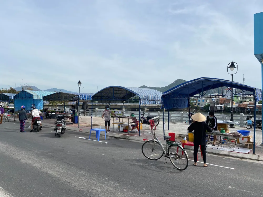 Nha Trang lấy mẫu tầm soát tại 16 xã, phường có nguy cơ rất cao ảnh 2