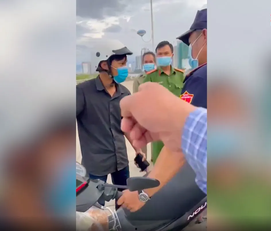 Phó chủ tịch phường nói “bánh mì không phải thực phẩm thiết yếu” được cho thôi việc ảnh 1