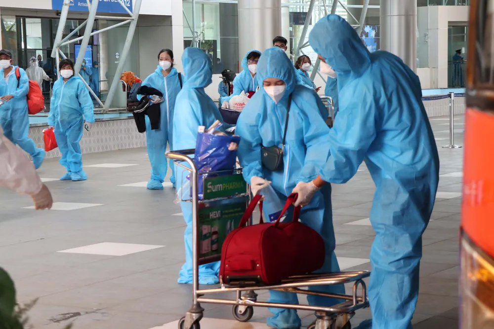 251 phụ nữ mang thai được đón về Lâm Đồng ảnh 10