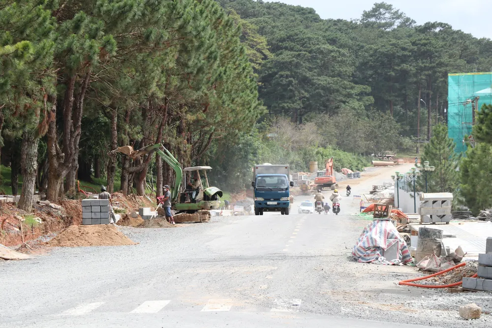 Đà Lạt bắt đầu lắp đèn xanh, đèn đỏ ảnh 6