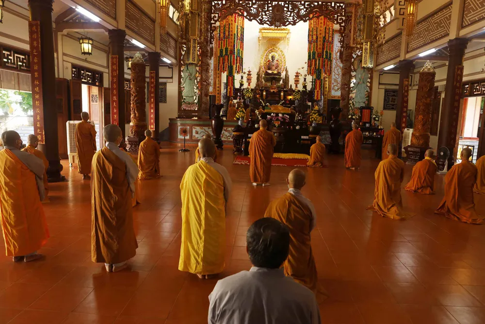 Lễ tưởng niệm, cầu siêu đồng bào tử vong và cán bộ, chiến sĩ hy sinh trong đại dịch Covid-19 tại Khánh Hòa ảnh 1