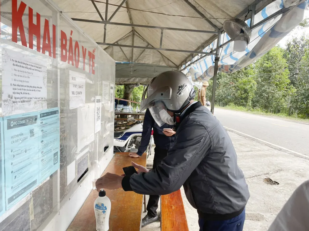 Sau phản ánh của bạn đọc: Chấn chỉnh công tác tại chốt kiểm soát dịch Covid-19 huyện Cát Tiên, Lâm Đồng ảnh 1