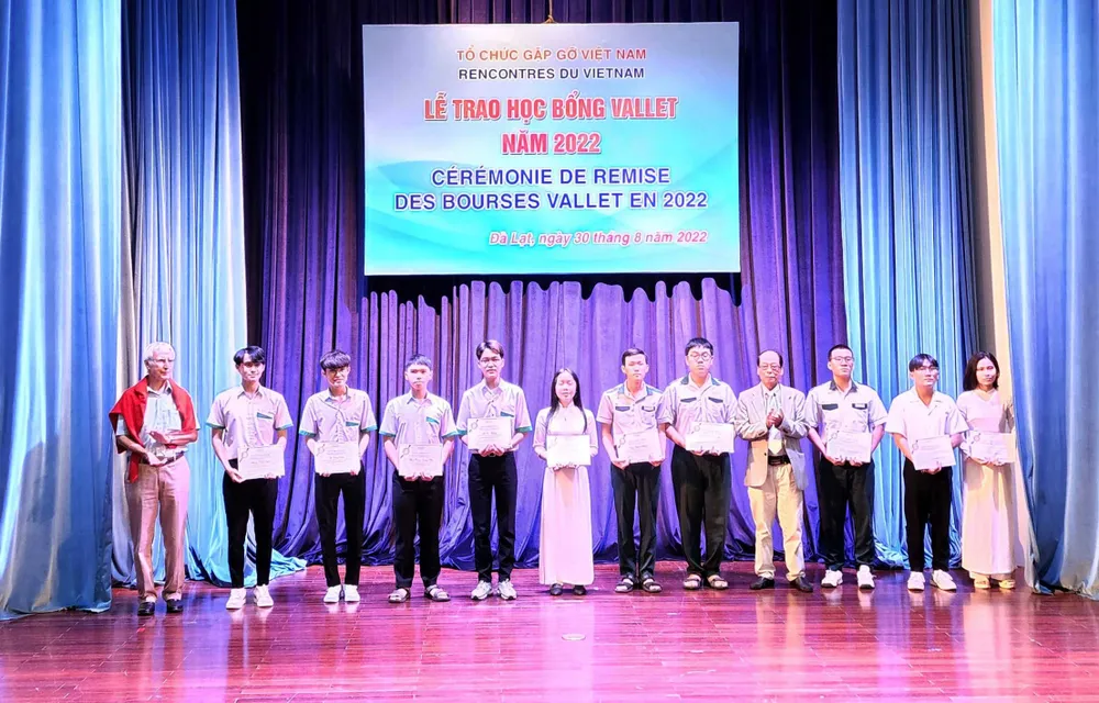 Học bổng Vallet trao hơn 2,4 tỷ đồng cho học sinh Tây Nguyên – Nam Trung bộ ảnh 1