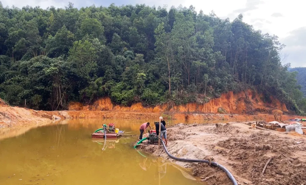 Điều tra đại công trường khai thác cát trái phép ở Bảo Lộc ảnh 2