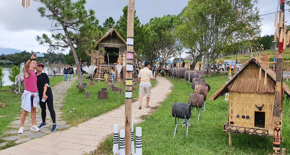 Thưởng lãm không gian văn hoá Tây Nguyên bên hồ Xuân Hương – Đà Lạt ảnh 11