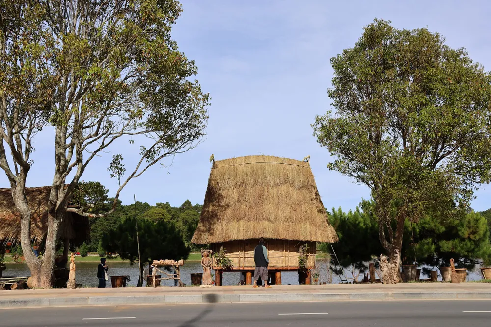 Thưởng lãm không gian văn hoá Tây Nguyên bên hồ Xuân Hương – Đà Lạt ảnh 7