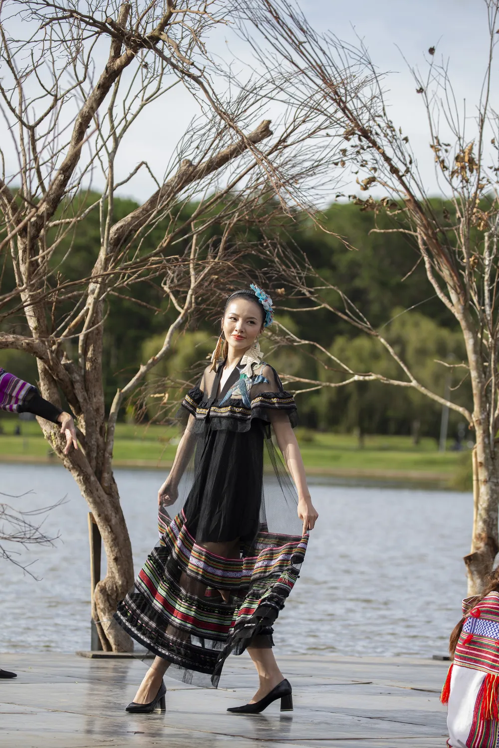 Trình diễn nghệ thuật trên mặt hồ Xuân Hương – Đà Lạt ảnh 4