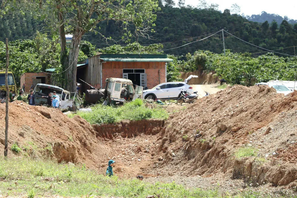 Đất rừng bị san ủi tan nát ở Đại Ninh ảnh 3