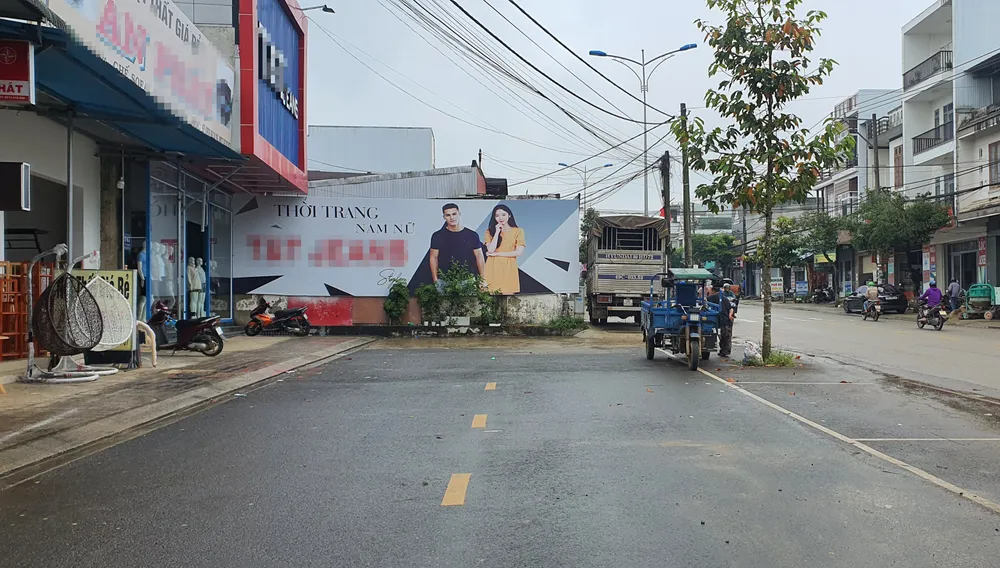 3 căn nhà nằm giữa tim đường TP Bảo Lộc ảnh 2