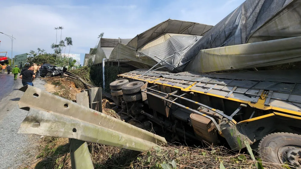 Hiện trường vụ tai nạn trên đèo Mimosa ngày 3-3