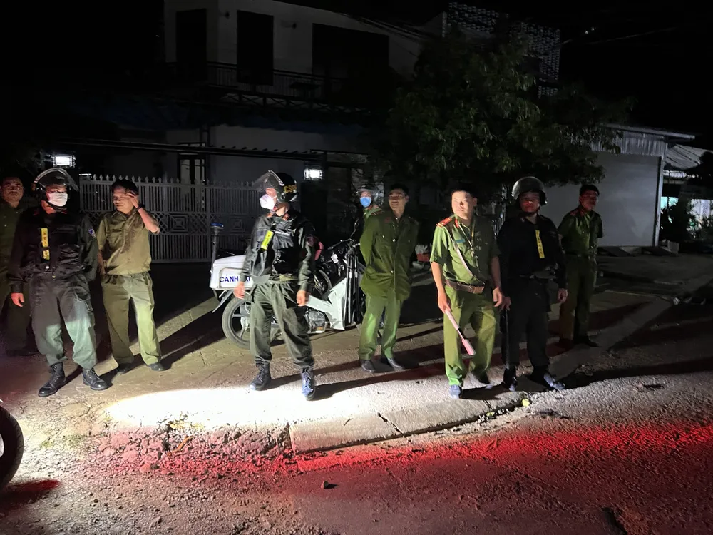 Cơ quan công an bắt khẩn cấp hai đối tượng chém người sau vụ việc