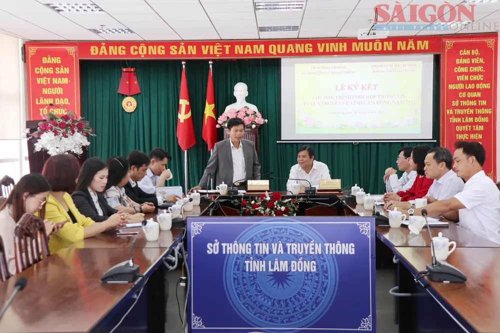 Ông Huỳnh Minh Hải, Giám đốc Sở Thông tin - Truyền thông tỉnh Lâm Đồng phát biểu tại buổi làm việc Ông Huỳnh Minh Hải, Giám đốc Sở Thông tin - Truyền thông tỉnh Lâm Đồng phát biểu tại buổi làm việc