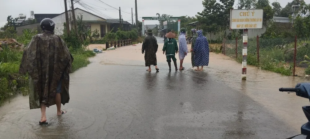 Hiện nhiều khu vực tại TP Bảo Lộc cảnh báo có nguy cơ sạt lở đất sau mưa lớn