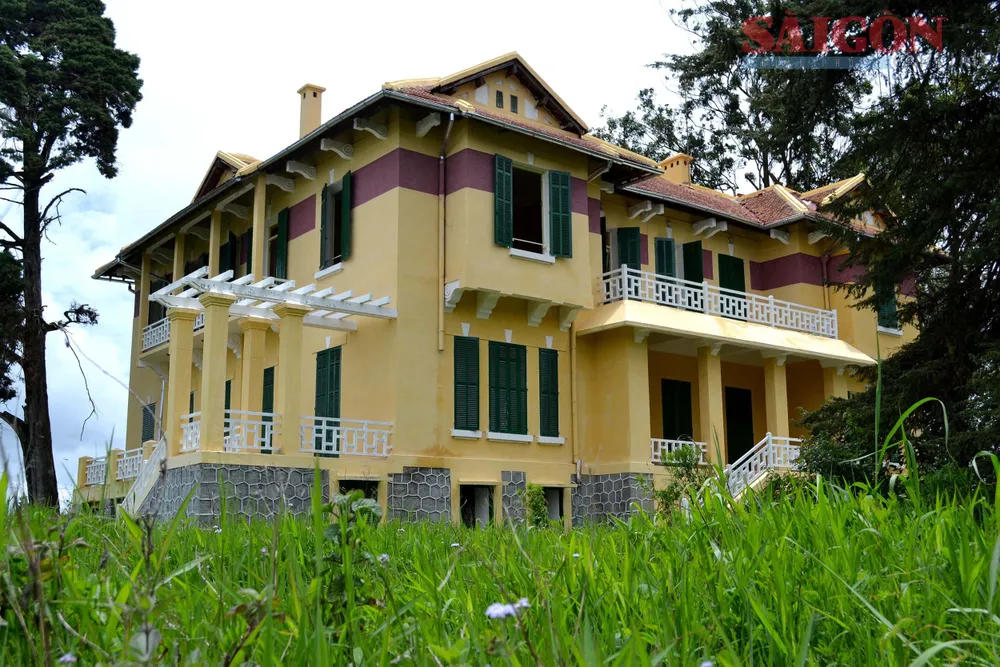 Biệt thự số 1 Lý Tự Trọng (tư dinh tỉnh trưởng cũ) được chuyển từ nhóm 1 sang nhóm 2. Ảnh: ĐOÀN KIÊN Biệt thự số 1 Lý Tự Trọng (tư dinh tỉnh trưởng cũ) được chuyển từ nhóm 1 sang nhóm 2. Ảnh: ĐOÀN KIÊN