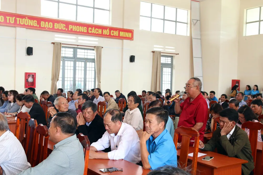 Cử tri huyện Đơn Dương, tỉnh Lâm Đồng kiến nghị tại buổi tiếp xúc Cử tri huyện Đơn Dương, tỉnh Lâm Đồng kiến nghị tại buổi tiếp xúc