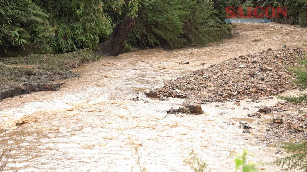 Khu vực suối Cạn, xã Lát, huyện Lạc Dương Khu vực suối Cạn, xã Lát, huyện Lạc Dương