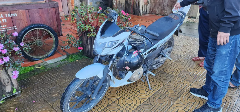 Xe tang vật do Thắng bỏ lại tại hiện trường vụ trộm trên đường Mai Anh Đào, phường 8, TP Đà Lạt