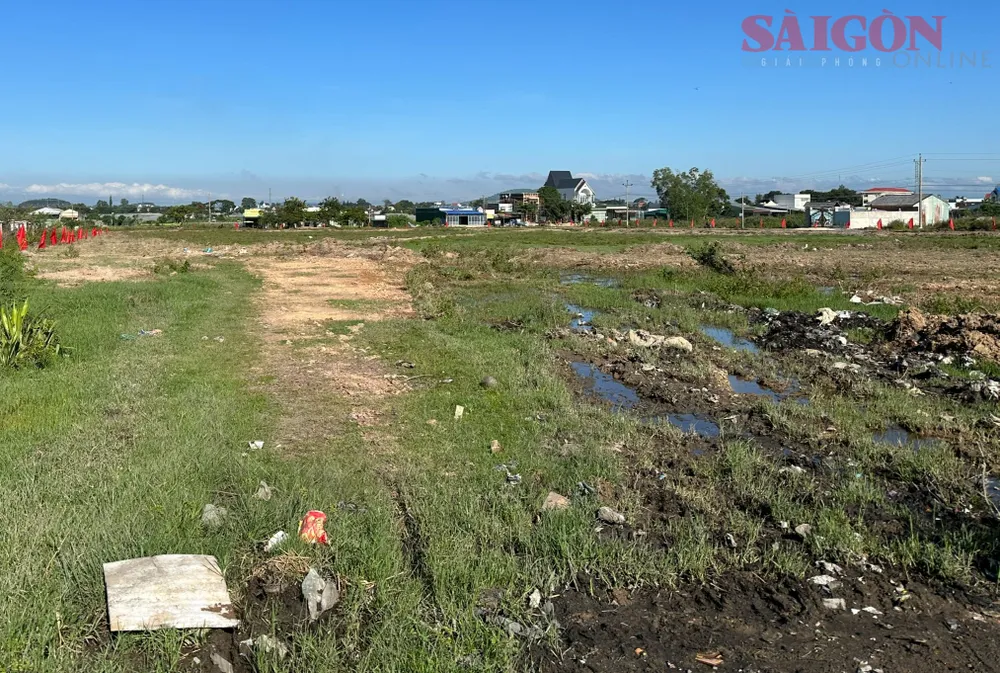 Khu đất dự kiến xây dựng các hạng mục thuộc dự án "Nhà ở xã hội tại KCN Phú Hội, huyện Đức Trọng". Ảnh: ĐOÀN KIÊN