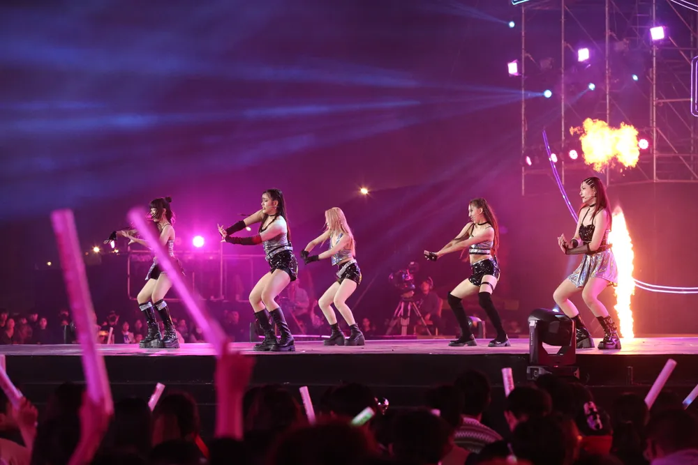 Nhóm nhạc De GIFT' (3).JPG