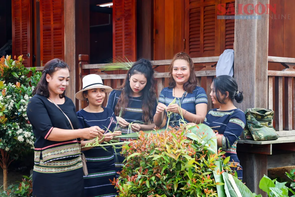 ảnh-Lâm Đồng có sự đan xen đời sống, văn hoá của nhiều dân tộc tạo ra sức hút đối với mỗi du khách khi tìm hiểu, trải nghiệm loại hình du lịch cộng đô.jpg