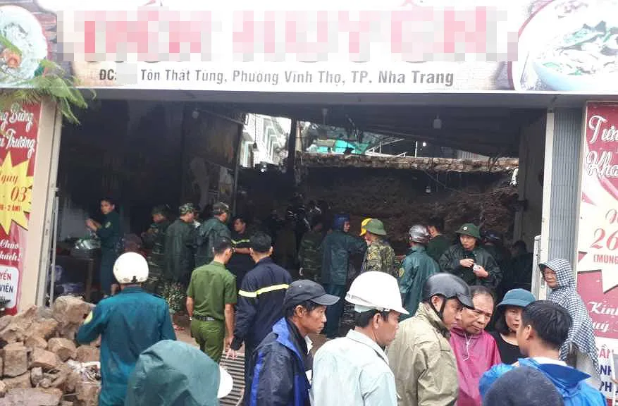 Sập quán phở, ít nhất 2 người tử vong ảnh 1